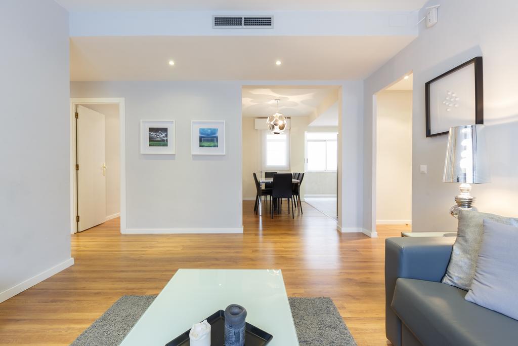 Alcam Futbol Apartment Barcelona Ngoại thất bức ảnh