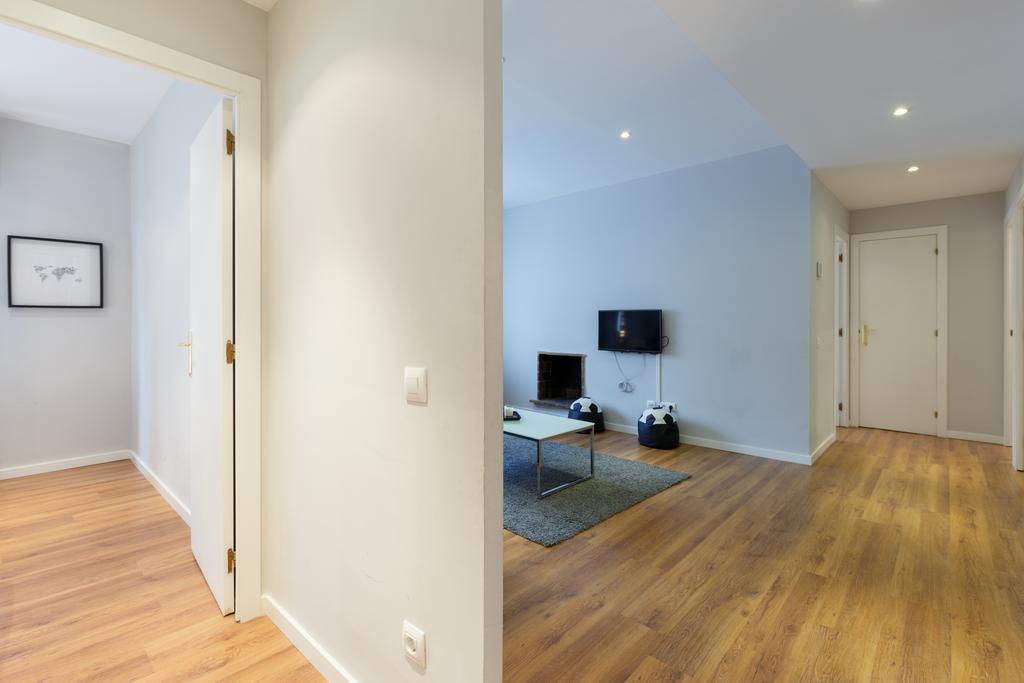 Alcam Futbol Apartment Barcelona Ngoại thất bức ảnh